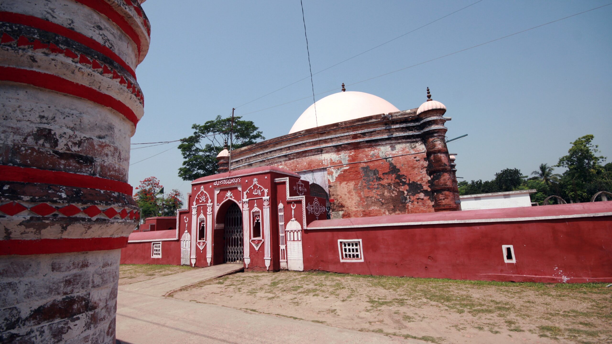 GRAVEYARD OF KHAN JAHAN ALI ( SAINT )